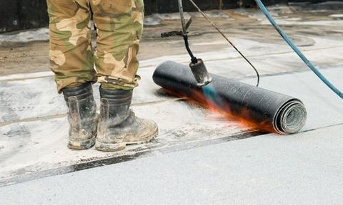 How to Choose the Right Materials for Roof Installation?